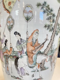 Quatre vases en porcelaine de Chine qianjiang cai, 19/20&egrave;me