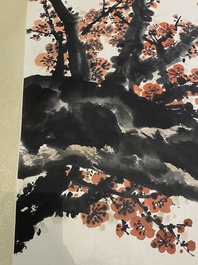 Guan Shanyue 關山月 (1912-2000): 'Fleurs de prunier', encre et couleurs sur papier, dat&eacute; 1992