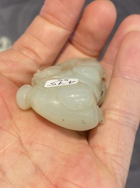 Cinq sculptures en jade blanc et c&eacute;ladon, Chine, Qing/R&eacute;publique