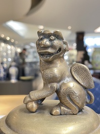 Six br&ucirc;le-parfums en bronze, Chine, 19/20&egrave;me