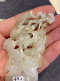 Cinq sculptures en jade blanc et c&eacute;ladon, Chine, Qing/R&eacute;publique