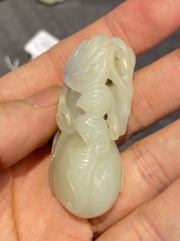 Cinq sculptures en jade blanc et c&eacute;ladon, Chine, Qing/R&eacute;publique