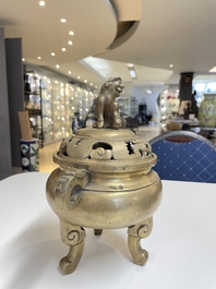 Six br&ucirc;le-parfums en bronze, Chine, 19/20&egrave;me