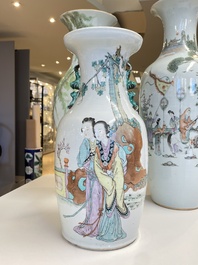 Quatre vases en porcelaine de Chine qianjiang cai, 19/20&egrave;me