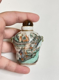 Six tabati&egrave;res en porcelaine de Chine, 19/20&egrave;me