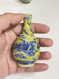 Six tabati&egrave;res en porcelaine de Chine, 19/20&egrave;me