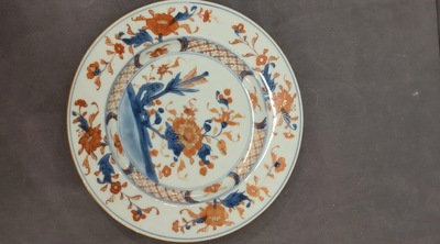 Dertien Chinese Imari-stijl borden, Kangxi/Qianlong