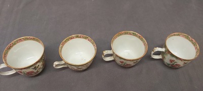 Een Chinees Canton famille rose 41-delig servies met het wapen van Ormiston voor de Schotse markt, 19e eeuw