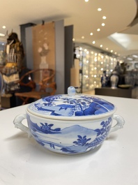 A pair of Chinese blue and white bowls and covers, Kangxi
