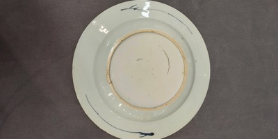 Dertien Chinese Imari-stijl borden, Kangxi/Qianlong
