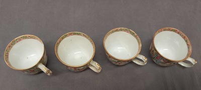 Een Chinees Canton famille rose 41-delig servies met het wapen van Ormiston voor de Schotse markt, 19e eeuw