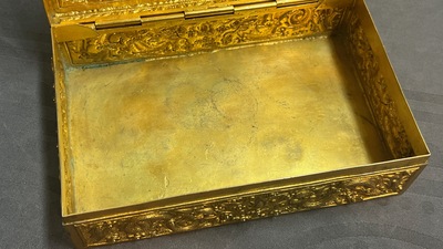 A Chinese rectangular gilt silver 'dragons' box for the Vietnamese market, He Sheng 和盛 seal mark, 19th C.