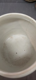 Een Chinese blauw-witte pot met decor van antiquiteiten, Kangxi