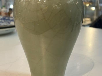 A Chinese monochrome celadon-glazed 'meiping' vase, 18/19th C.