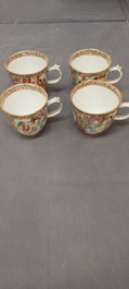 Een Chinees Canton famille rose 41-delig servies met het wapen van Ormiston voor de Schotse markt, 19e eeuw