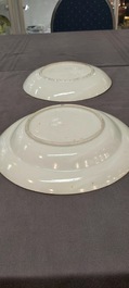 Een Chinees Canton famille rose 41-delig servies met het wapen van Ormiston voor de Schotse markt, 19e eeuw
