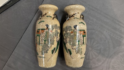 Een diverse collectie Chinees famille rose en famille verte porselein, Yongzheng en later