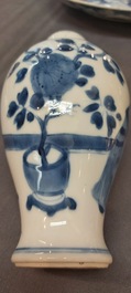 A Chinese blue and white covered vase and a verte-Imari plate, Kangxi
