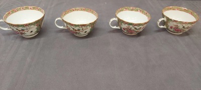 Een Chinees Canton famille rose 41-delig servies met het wapen van Ormiston voor de Schotse markt, 19e eeuw