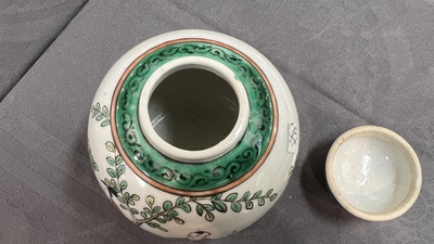 Een diverse collectie Chinees famille rose en famille verte porselein, Yongzheng en later