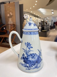 Een diverse collectie Chinees porselein, Kangxi en later