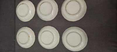 Een Chinees Canton famille rose 41-delig servies met het wapen van Ormiston voor de Schotse markt, 19e eeuw