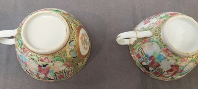 Een Chinees Canton famille rose 41-delig servies met het wapen van Ormiston voor de Schotse markt, 19e eeuw
