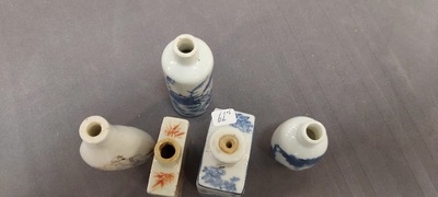 Five Chinese blue and white, iron-red and qianjiang cai snuff bottles, 19/20th C.