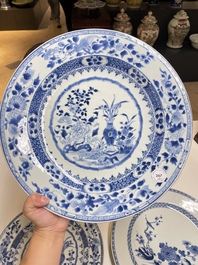 Vier Chinese blauw-witte schotels, Yongzheng/Qianlong