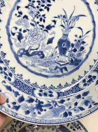Vier Chinese blauw-witte schotels, Yongzheng/Qianlong