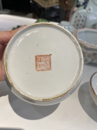 Vier Chinese famille rose en qianjiang cai kommen en een paar appels, 19/20e eeuw