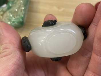 Negen Chinese snuifflessen in jade, hardsteen en glas, 19/20e eeuw