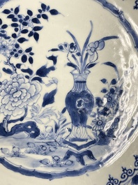 Vier Chinese blauw-witte schotels, Yongzheng/Qianlong
