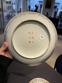 Een paar Chinese famille rose schotels, Guangxu merk en periode