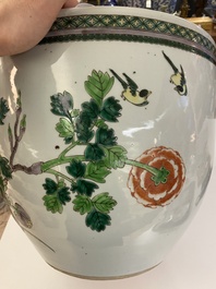 Aquarium en porcelaine de Chine famille verte &agrave; d&eacute;cor de faisans, 19&egrave;me