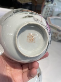 Vier Chinese famille rose en qianjiang cai kommen en een paar appels, 19/20e eeuw