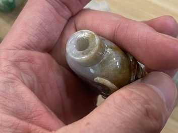 Negen Chinese snuifflessen in jade, hardsteen en glas, 19/20e eeuw