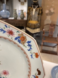 Een diverse collectie Chinees blauw-wit en famille rose porselein, Yongzheng en later