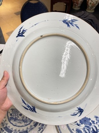 Vier Chinese blauw-witte schotels, Yongzheng/Qianlong