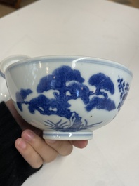 Een paar Chinese blauw-witte 'Drie vrienden van de winter' kommen, Guangxu merk en periode