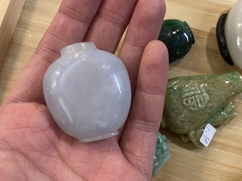 Negen Chinese snuifflessen in jade, hardsteen en glas, 19/20e eeuw