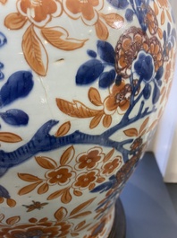Vase couvert en porcelaine de Chine de style Imari et en rouge de cuivre, Kangxi