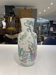 Cinq vases en porcelaine de Chine famille rose et verte, 19/20&egrave;me