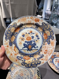 Neuf assiettes en porcelaine de Chine de style Imari, Qianlong