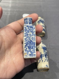 Cinq tabati&egrave;res en porcelaine de Chine en bleu et blanc, 19/20&egrave;me