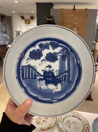 Een diverse collectie Chinees blauw-wit en famille rose porselein, Yongzheng en later
