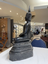 Een grote bronzen Boeddha, Birma (Myanmar), Arakan Staat, 16/17e eeuw