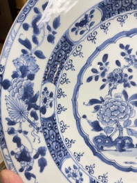 Vier Chinese blauw-witte schotels, Yongzheng/Qianlong