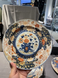 Neuf assiettes en porcelaine de Chine de style Imari, Qianlong