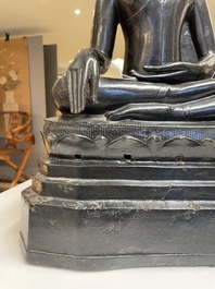 Een grote bronzen Boeddha, Birma (Myanmar), Arakan Staat, 16/17e eeuw